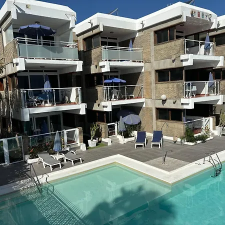 El Paseo Apartment *