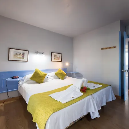 El Paseo Apartment *