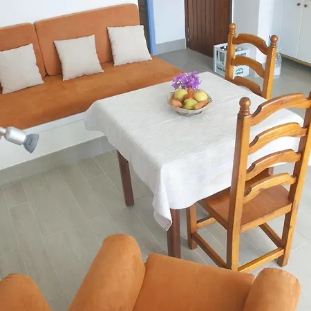 El Paseo Apartment *